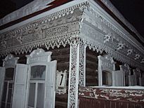 Archivo:Novosibirsk picturesque-traditional-house
