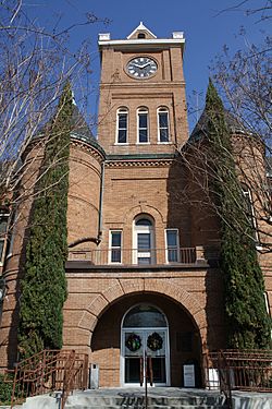 Pointe Coupee Courthouse.jpg