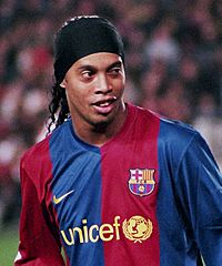 Archivo:Ronaldinho 11feb2007