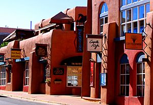 Archivo:Santa Fe shops