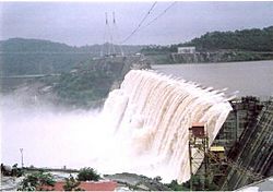 Archivo:Sardar Sarovar Dam partially completed