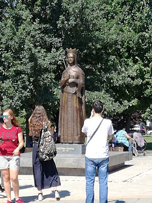 Archivo:Statua kneginje Milice u Trsteniku