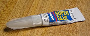 Archivo:Super glue