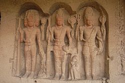 Archivo:Trimurti ellora