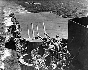 Archivo:USS Lexington (CV-16), June 1944, Philippine Sea