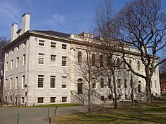 University Hall (Harvard University) - east facade