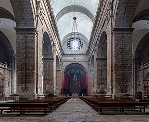 Archivo:Valladolid Cathedral 2023 - Interior General