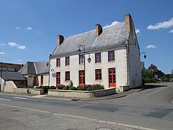 Vallon-sur-Gée - Mairie 01.jpg