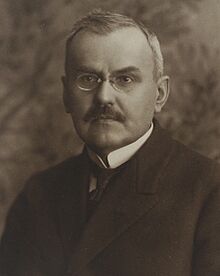 Wladyslaw Grabski ca 1930 (777649) (cropped).jpg