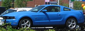 Archivo:2010 Ford Mustang coupe