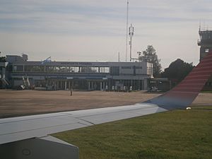 Archivo:Aeropuerto Internacional El Pucú (Formosa).