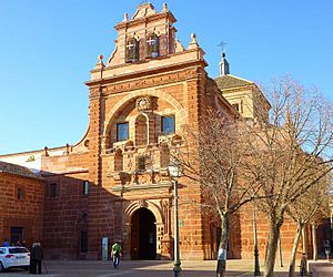 Archivo:Alcázar de San Juan - Iglesia de la Santísima Trinidad 20
