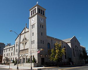 Archivo:Cathedral of St. Mary of the Assumption - Trenton 02