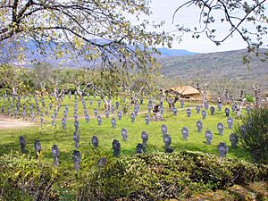 Archivo:Cuacos de Yuste - Cementerio Militar Aleman 03