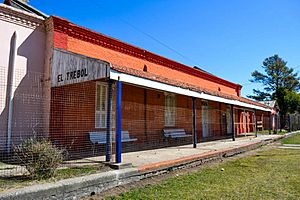 Archivo:Estacion de tren Ciudad El Trebol septiembre 2022-2