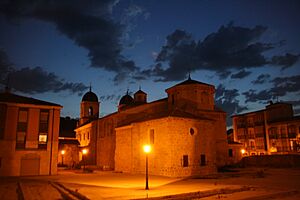 Archivo:Ex-Colegiata de Santa María iluminada