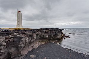 Archivo:Faro de Malarrif, Vesturland, Islandia, 2014-08-14, DD 055-057 HDR