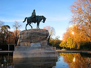 Archivo:General Arsenio Martínez-Campos, Parque del Buen Retiro, Madrid