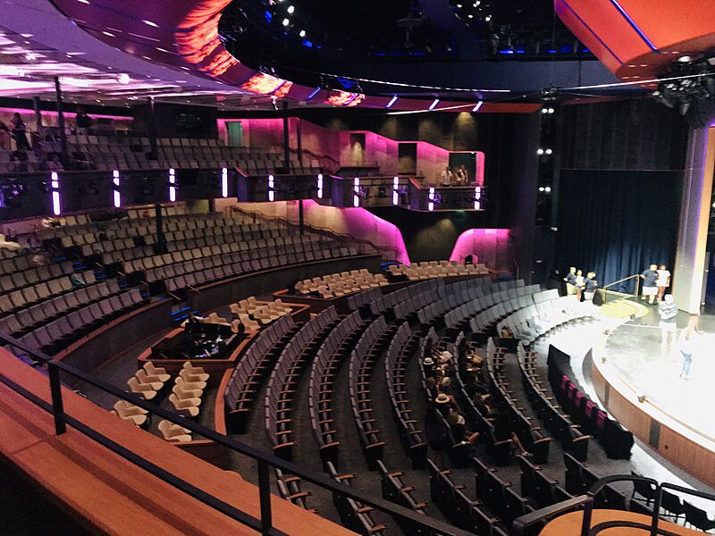 Icon Royal Theater
