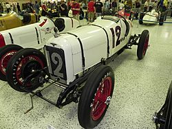 Archivo:Indy500winningcar1922