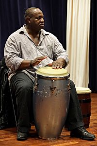Archivo:Latin Conga drum
