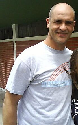 Archivo:Marcoswikipediafront