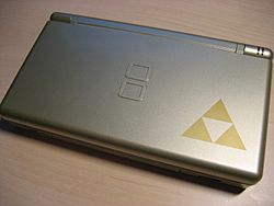Archivo:Nintendo DS Lite Zelda