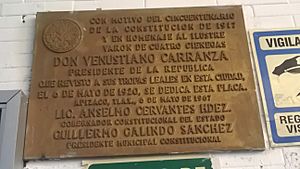 Archivo:Plaque in the ancient train station in Apizaco, Tlaxcala