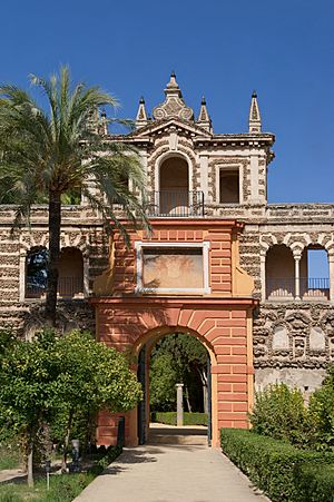 Archivo:Puerta del Privilegio real alcazares Seville Spain
