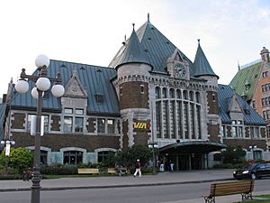 Archivo:Québec, Gare du Palais1