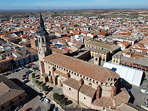 Archivo:Rehabilitación de la iglesia “Santa Catalina” de La Solana - 51886109572