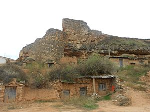 Archivo:Restos del Castillo de Ariza