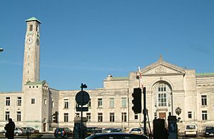 Archivo:Southampton civic centre 01