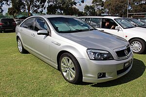 Archivo:2007 Holden WM Caprice Sedan (26303093575)