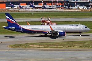 Archivo:Aeroflot, VQ-BTU, Airbus A321-211 (44207286371)