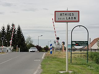 Athies-sous-Laon (Aisne) city limit sign.JPG