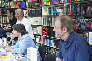Archivo:Aute en la Feria del Libro de Madrid