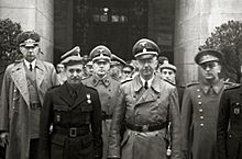Autoridades alemanas como el ministro de Interior Heinrich Himmler (3 de 3) - Fondo Marín-Kutxa Fototeka.jpg