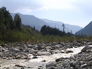 Beas river and mountains as seen from Van Vihar, Manali.jpg