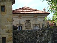 Archivo:Cantabria Barcena de Cicero palacioRugama lou