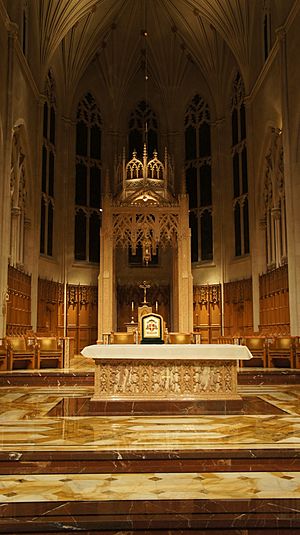 Archivo:Cathedral Basilica of Christ the King (Hamilton) - Interior