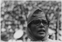Archivo:Civil Rights March on Washington, D.C. (Actor Lena Horne, a close-up view.) - NARA - 542057