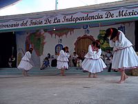 Archivo:Danza folklórica en Tequixquiac (1)