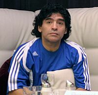 Archivo:Diego Maradona cropped