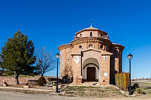 Archivo:Ermita de San Roque, Loscos, Teruel, España, 2017-01-04, DD 69