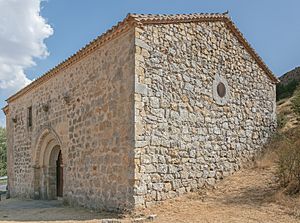 Archivo:Ermita de la Soledad, Calatañazor, Soria, España, 2021-08-28, DD 74