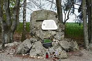 Archivo:Erwin Rommel Memorial, place of suicide, Herrlingen (2019)