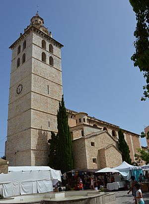 Archivo:Kirche in Inca