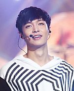 Archivo:Lay Zhang at the EXO The Lost Planet in Singapore 08