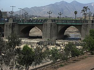 Archivo:Lima Río Rímac Bridge